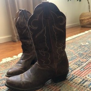 Women's cowboy boots